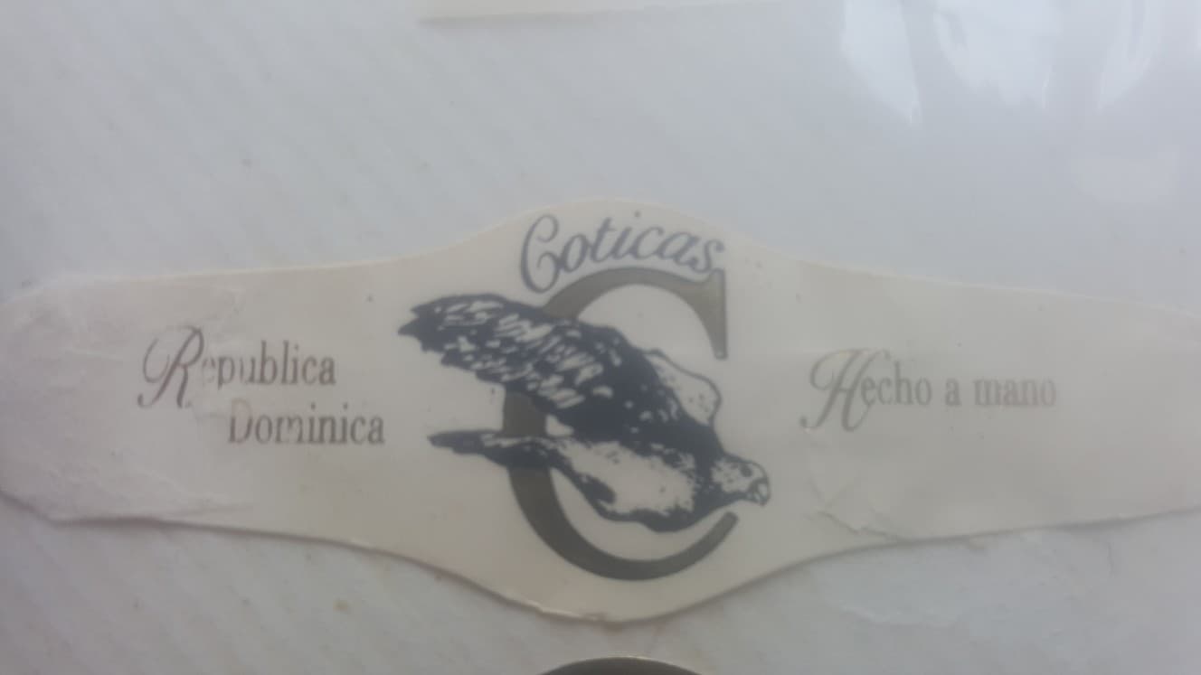 Petit Corona