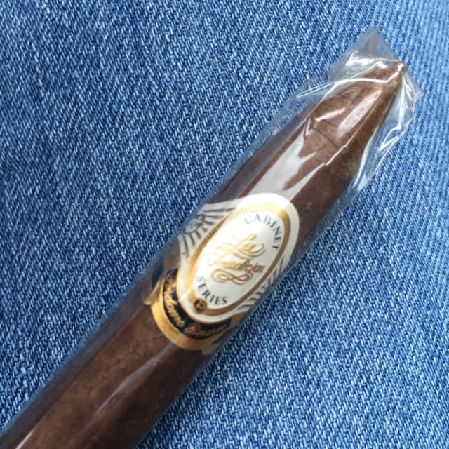 Reserve La Tradicion Cabinet Series P Figurado