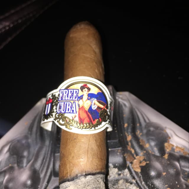 Free Cuba Corojo Churchill