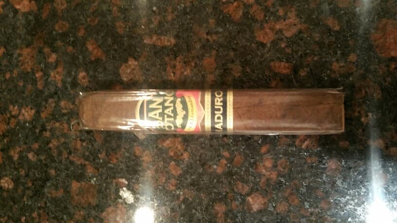 San Lotano Oval Maduro