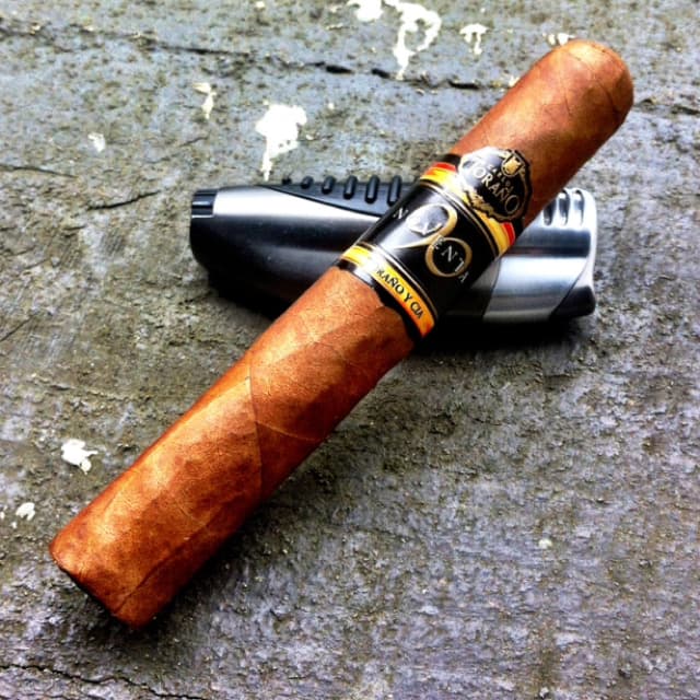 Noventa Latin Maduro