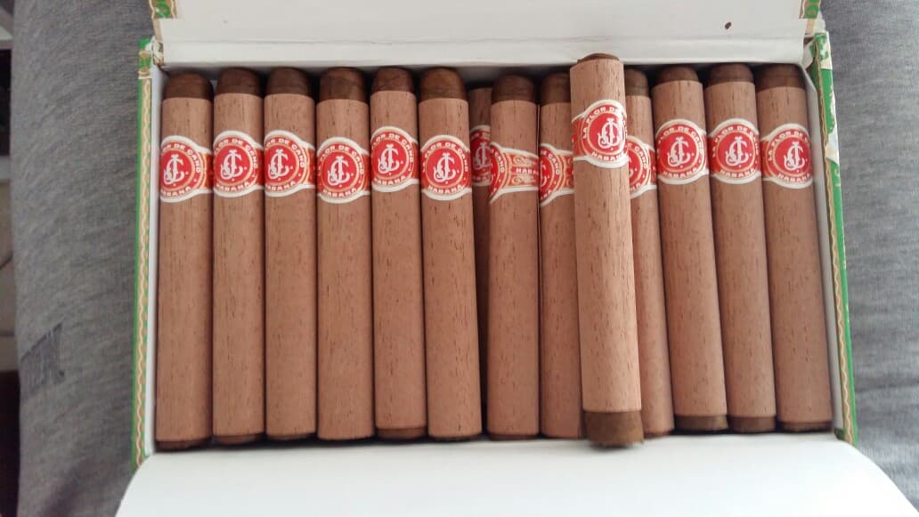Petit Corona (Handmade)