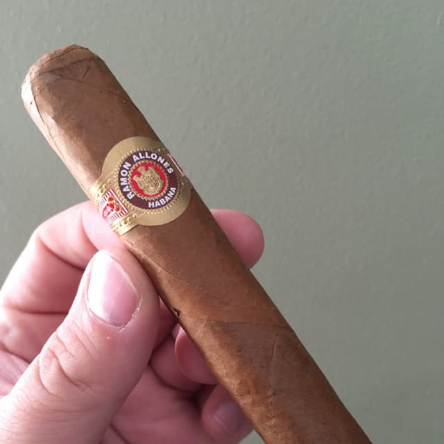 Petit Corona